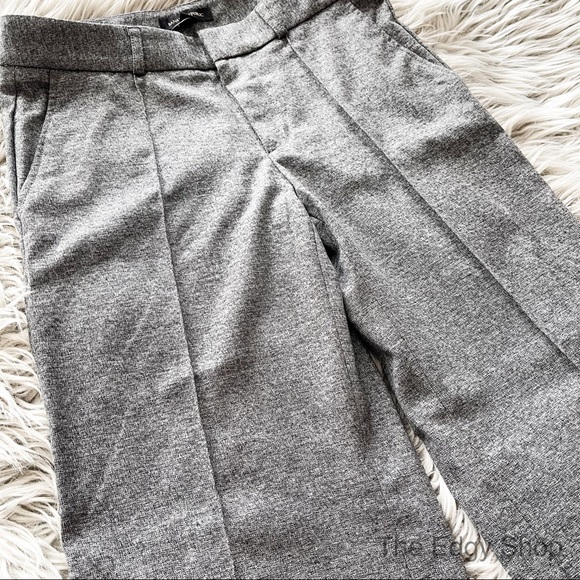 Banana Republic | Pintuck Wide-Leg Dress Pants - Picture 2 of 7